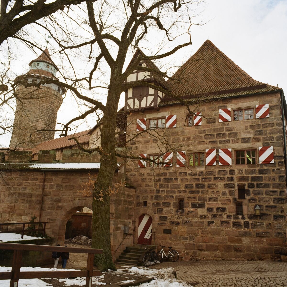 Unterwegs zur Nürnberger Burg mit der Rolleiflex Wide