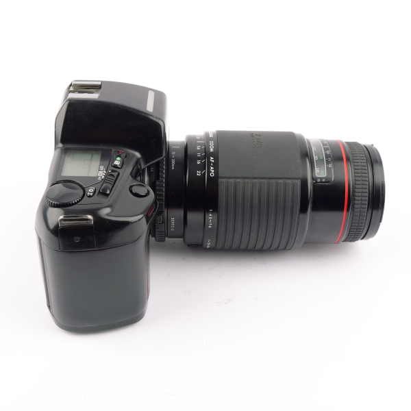 Nikon F90 Sigma Zoom AF-APO 4.5-5.6/75-300mm NOTTESTED