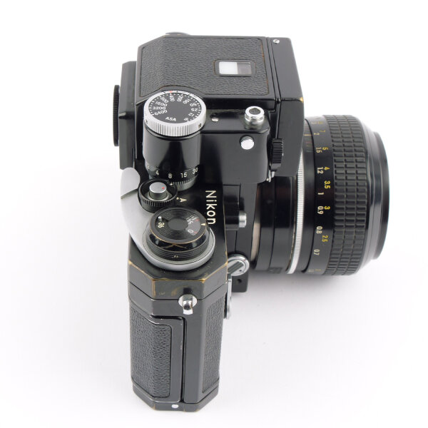 Nikon F Photomic Black w. Nikkor 1.4/50mm