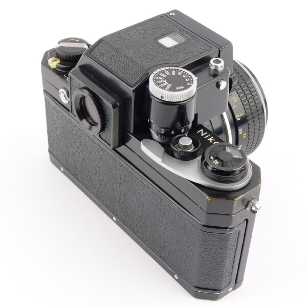 Nikon F Photomic Black w. Nikkor 1.4/50mm
