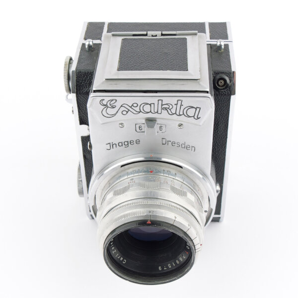Ihagee Exakta 66 vertical Post-War w. Tessar 2.8/80mm T