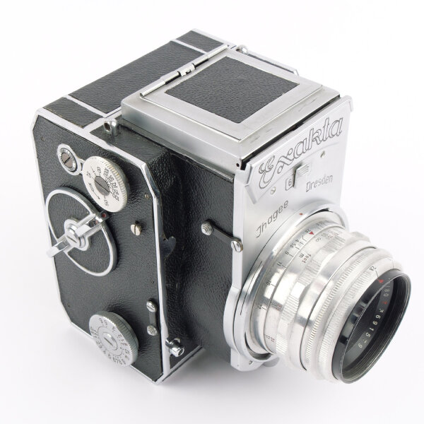 Ihagee Exakta 66 vertical Post-War w. Tessar 2.8/80mm T