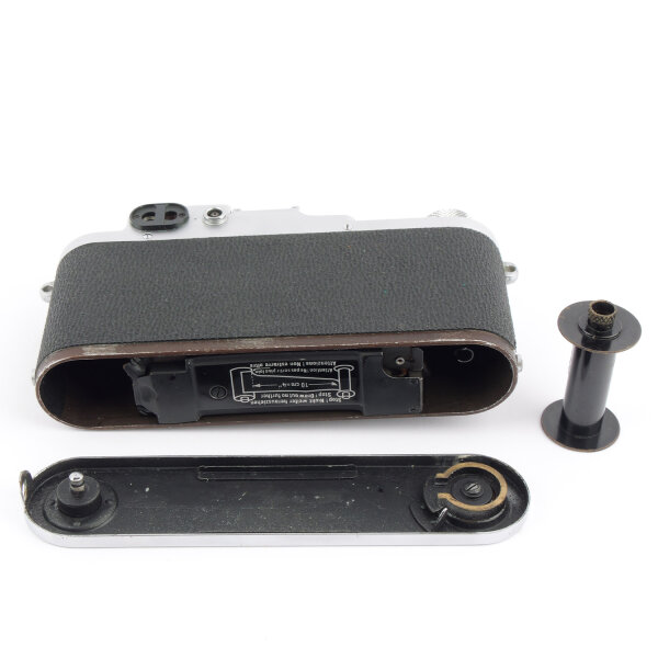 Leica IIIc mod. IIIF Selftimer Sharkskin w. Elmar 3.5/5cm NOTTESTED