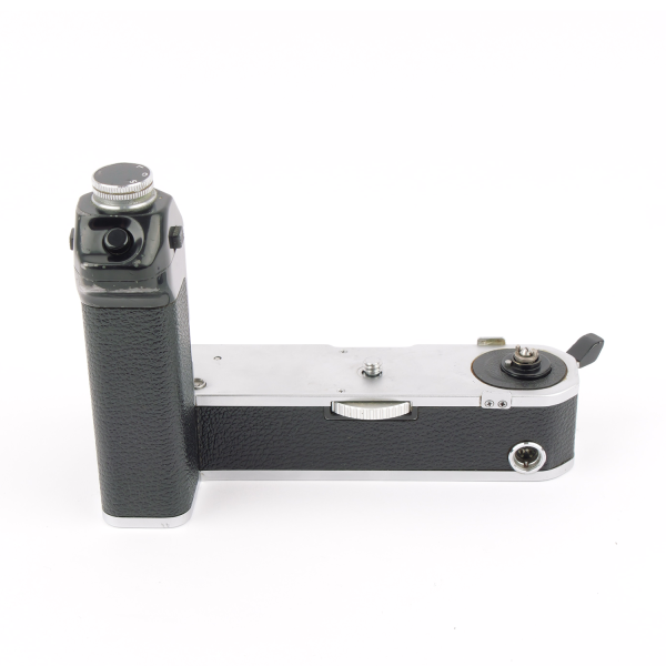 Nikon F2 + MD-2 + MB-1+ DP-1 w. Nikkor-S 1.4/50mm