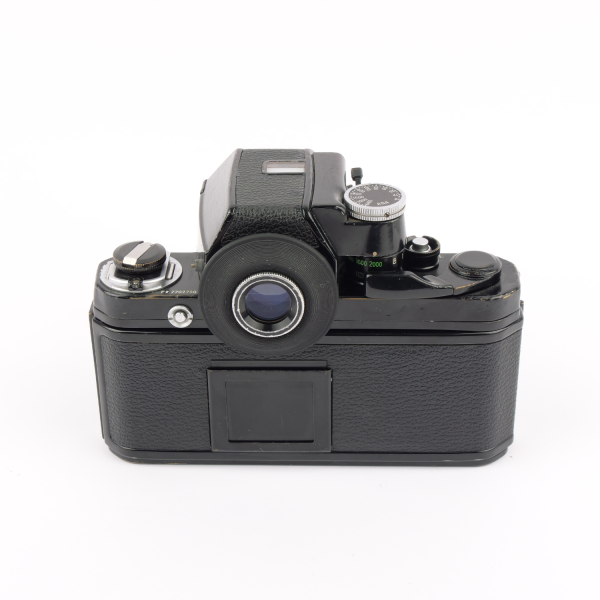 Nikon F2 + MD-2 + MB-1+ DP-1 w. Nikkor-S 1.4/50mm