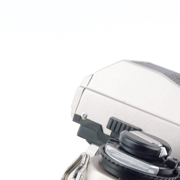 Nikon F3/T HP Titanium w. MD-4 NEAR MINT