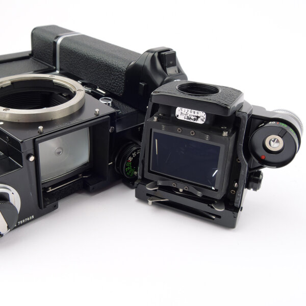 Nikon F2 Photomic + MD-1 + MB-1 + DP-1  w. Nikkor S.C 1.4/50mm