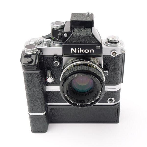 Nikon F2 Photomic A + MD-2 + MB-1 + DP-1 + DL-1 w. Nikkor Ai 1.8/50mm