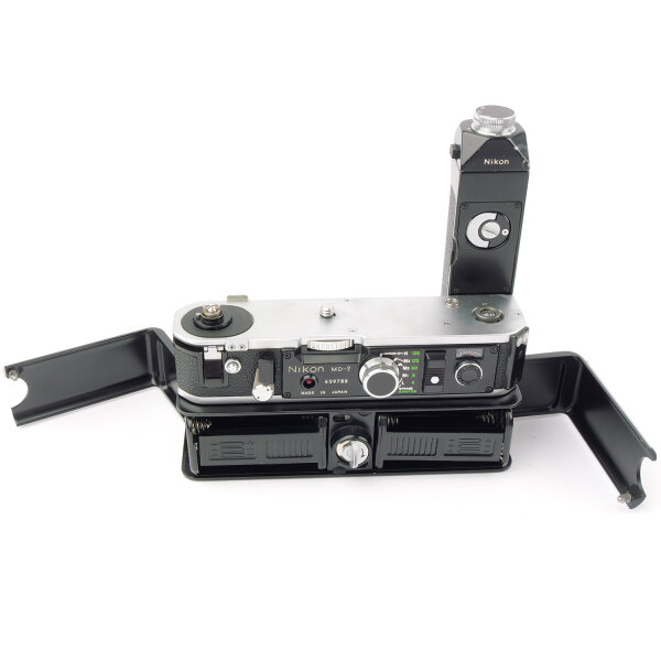 Nikon F2 Photomic A + MD-2 + MB-1 + DP-1 + DL-1 w. Nikkor Ai 1.8/50mm