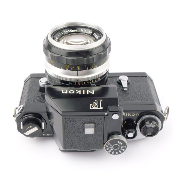 Nikon F Photomic Tn Black Paint w. Nikkor-S Auto 1.4/50mm