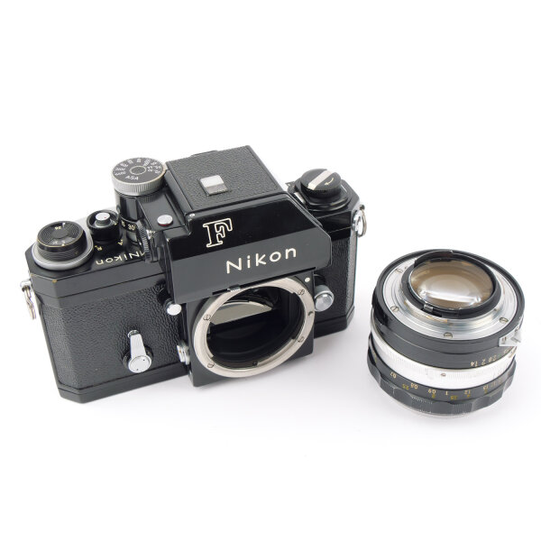 Nikon F Photomic Tn Black Paint w. Nikkor-S Auto 1.4/50mm