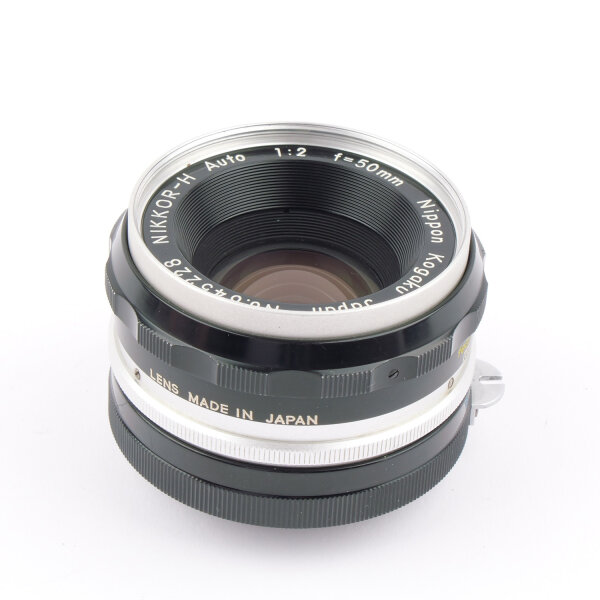 Nikon F Eyelevel + Nikon Clip on Meter III w. Nkkor-H 2/50mm