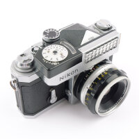 Nikon F Eyelevel + Nikon Clip on Meter III w. Nkkor-H 2/50mm