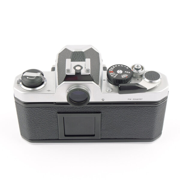Nikon FM Chrome Body NEAR MINT