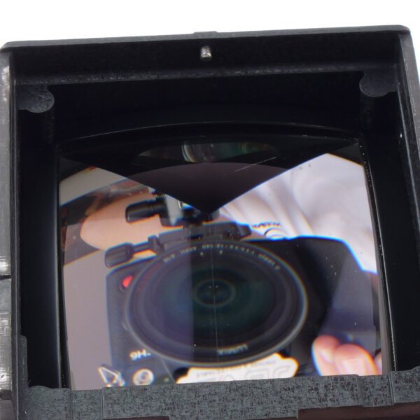 Rolleiflex 3.5F model 3 12/24 w. Planar 3.5/75 6-Element + Eye Level Prism Finder