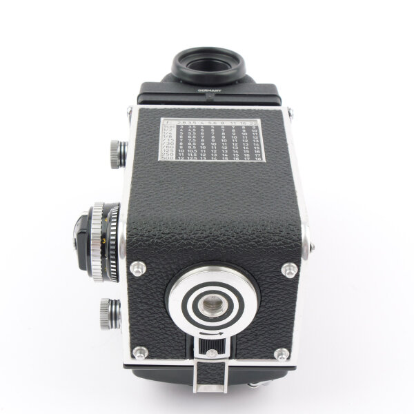 Rolleiflex 3.5F model 3 12/24 w. Planar 3.5/75 6-Element + Eye Level Prism Finder