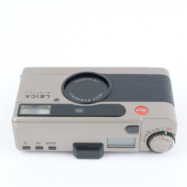 Leica Minilux Summarit 2.4/40mm 35mm Point & Shoot