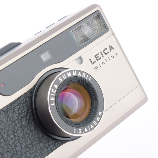 Leica Minilux Summarit 2.4/40mm 35mm Point & Shoot