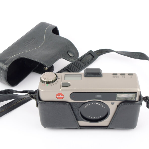 Leica Minilux Summarit 2.4/40mm 35mm Point & Shoot