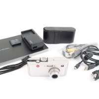 Leica D-LUX 18237 First Gen Digital Camera