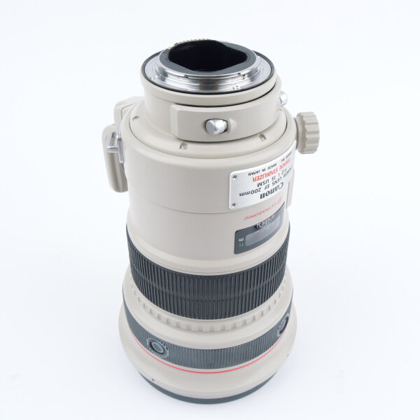 Canon EF 2/200mm L IS USM w. Case MINT