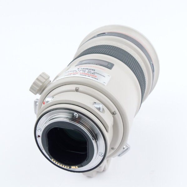 Canon EF 2/200mm L IS USM w. Case MINT