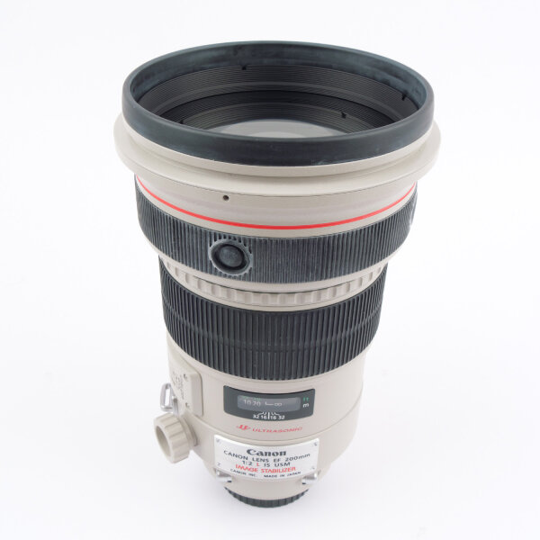 Canon EF 2/200mm L IS USM w. Case MINT