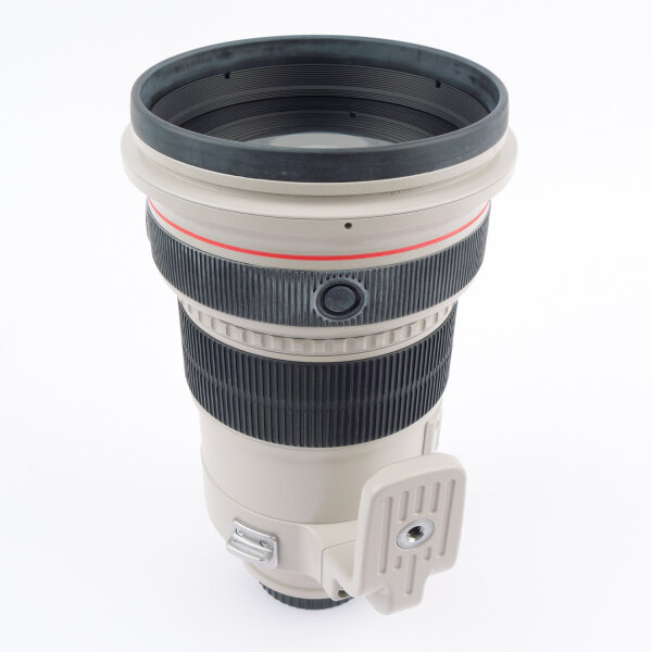 Canon EF 2/200mm L IS USM w. Case MINT
