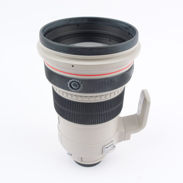 Canon EF 2/200mm L IS USM w. Case MINT