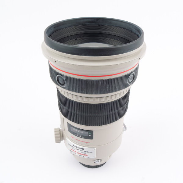 Canon EF 2/200mm L IS USM w. Case MINT