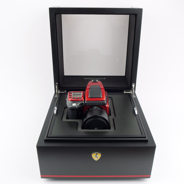 Hasselblad H4D-40 Ferrari Edition 62/499 FULL SET