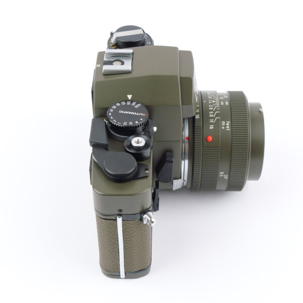 Leica R3 Electronic Safari w. Summilux 1.4/50mm Safari MINT NOS OUTFIT