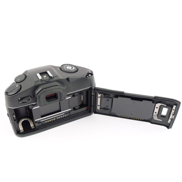 Leica R8 10081 SLR NEAR MINT BOXED