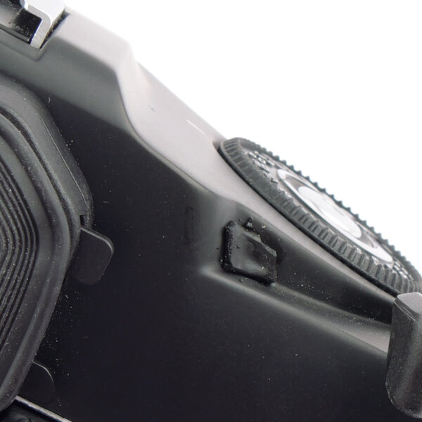 Leica R8 10081 SLR NEAR MINT BOXED