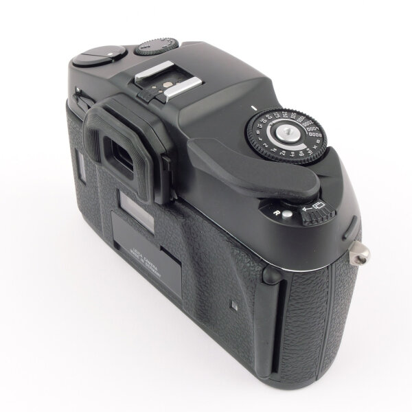 Leica R8 10081 SLR NEAR MINT BOXED