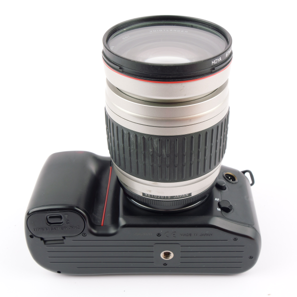 Nikon F70 APO-ZOOMAR 28-210mm  NOTTESTED
