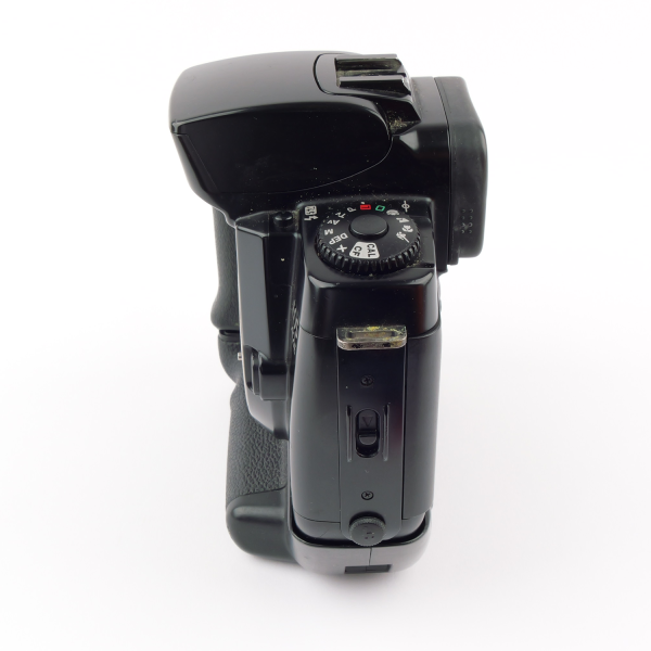 Canon EOS A2e SLR w. VG10 Vertical Grip NOTTESTED