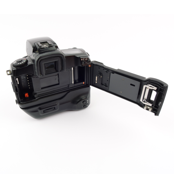 Canon EOS A2e SLR w. VG10 Vertical Grip NOTTESTED