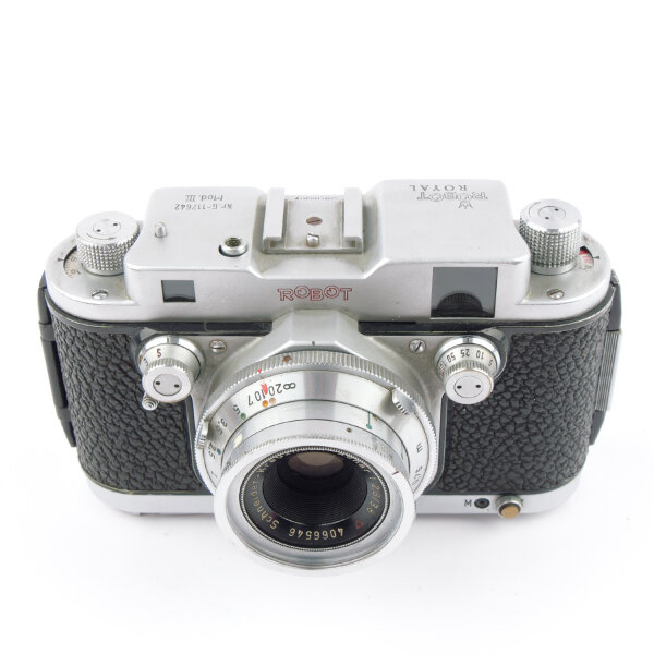 Robot Royal Mod. III 24x24 w. Xenar 2.8/38mm NOTTESTED