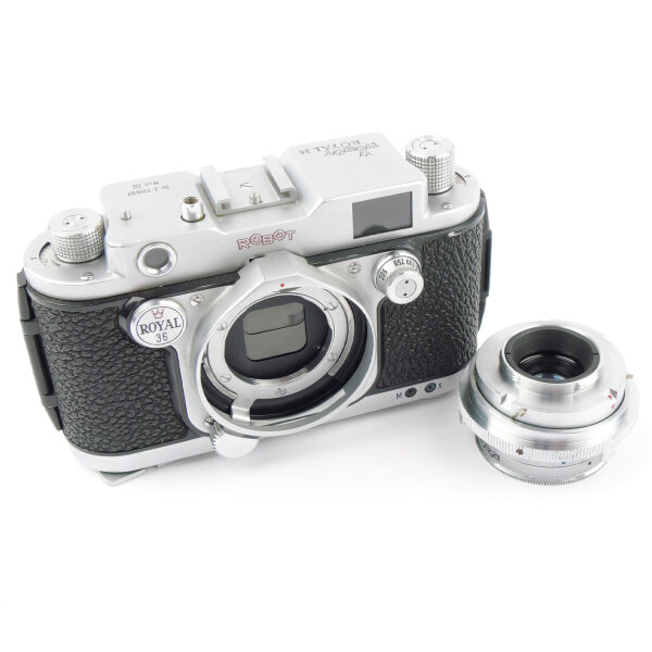 Robot Royal 36 Mod. III 36x24 Xenar 2.8/45mm