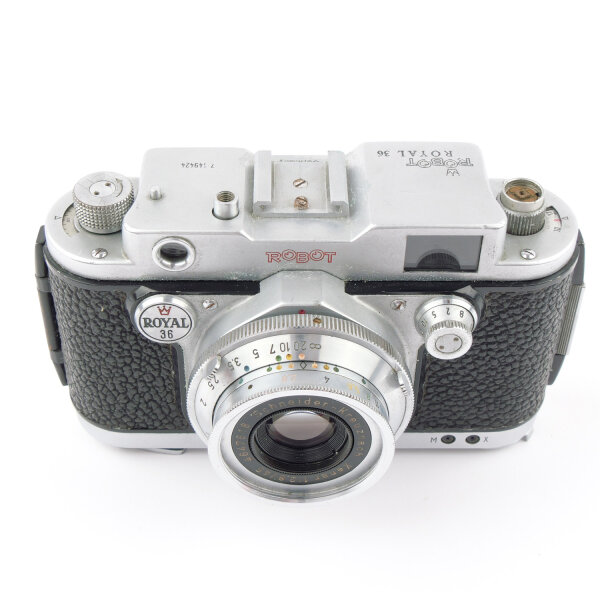 Robot Royal 36 36x24 Xenar 2.8/45mm NOTTESTED