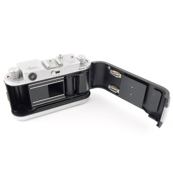 Robot Royal Mod. III 24x24 Xenar 2.8/45mm