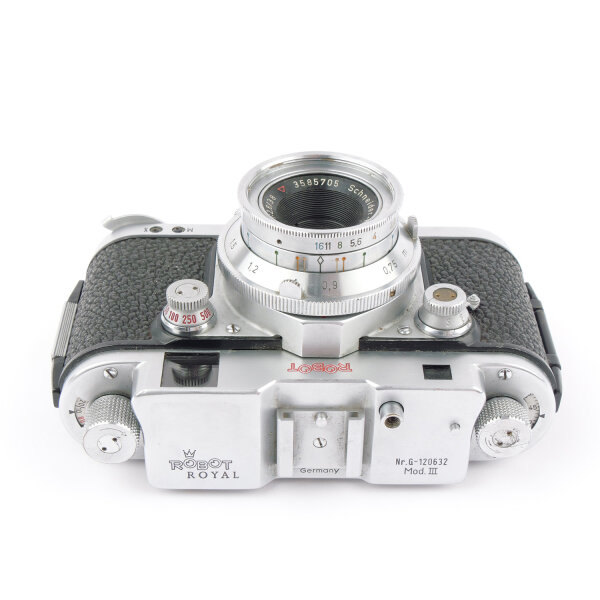 Robot Royal Mod. III 24x24 w. Xenar 2.8/38mm NOTTESTED