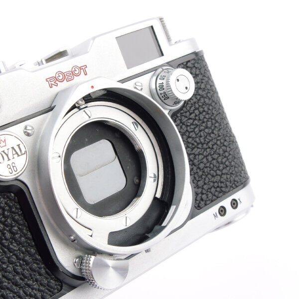 Robot Royal 36 36x24 Ragefinder Camera
