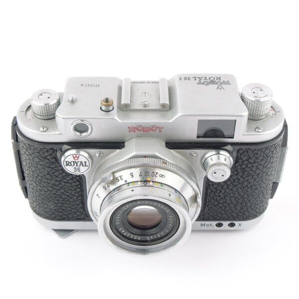 Robot Royal 36SA Xenar 2.8/45mm RARE