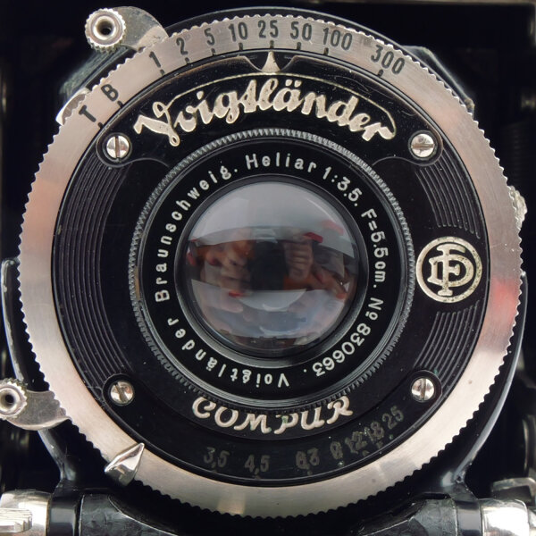 Voigtländer Perkeo w. Heliar 3.5/5.5cm