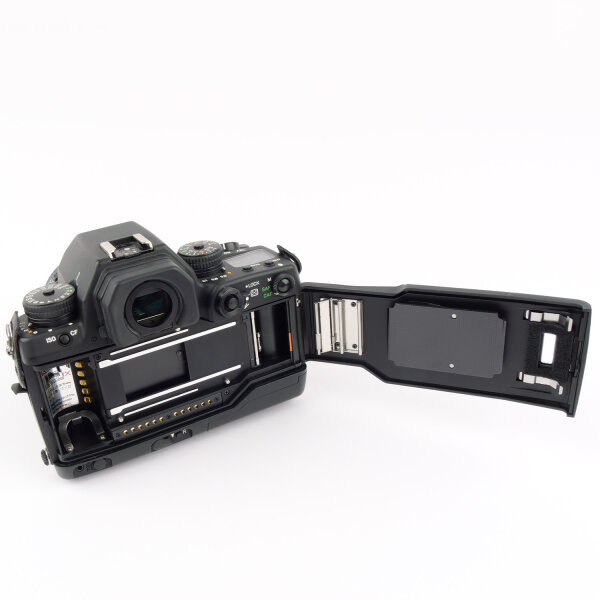 Contax N1 w. Vario-Sonnar 28-80mm T* 35mm SLR