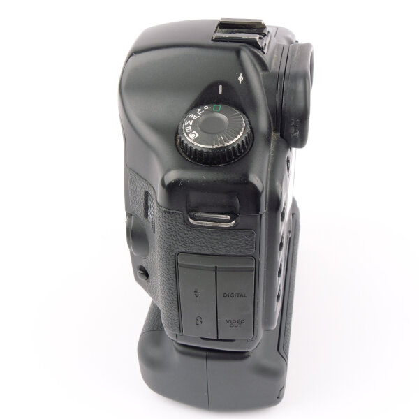 Canon EOS 5D w. BG-E4 w. 5x BP-511 / 511a NOTTESTED