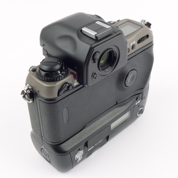Nikon F5 50th Anniversary NEAR MINT FULL SET