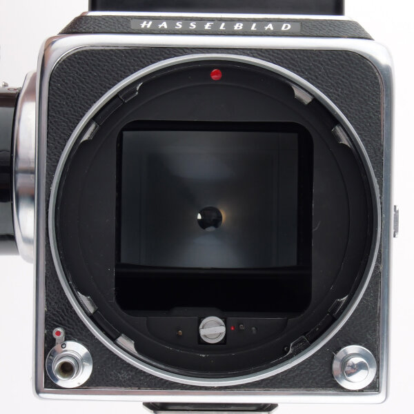 Hasselblad 500C/M w. A12 + Prism Finder HC-4 + Distagon 3.5/60mm